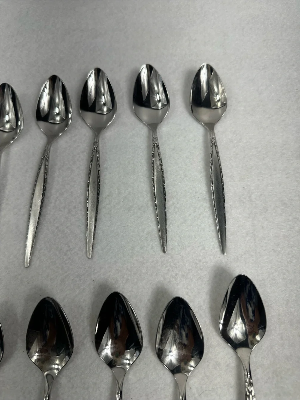 Oneida Community Stainless Flatware Tea Spoon Vintage 12 Pieces Dish-9-F In very